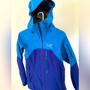 Arc’teryx Beta shell jacket in size small